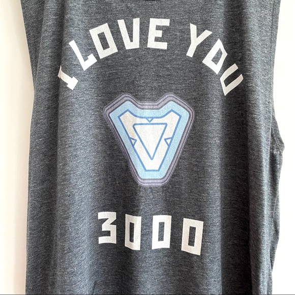 Brand new + unworn Marvel Iron Man Muscle Tank - Picture 3 of 7